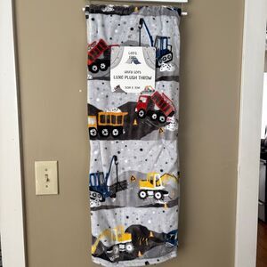 Leo’s Fort Grey Construction Crane Dump Truck Backhoe Loader Blanket 50 x 70 in